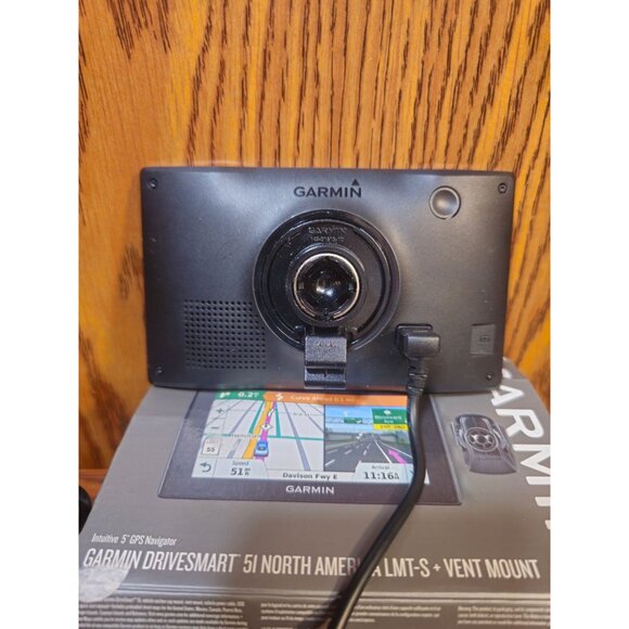 Garmin DriveSmart 51 GPS Navigator With Vent Mount - Picture 7 of 10